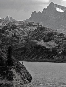 PXL_20220908_140023076BW.jpg